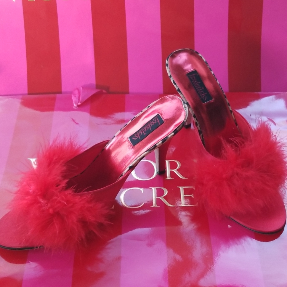 Frederick's of Hollywood Feather & Leopard Heels